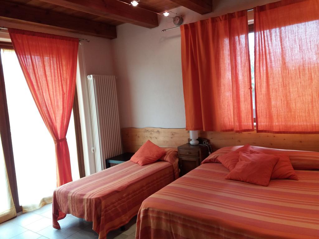 Agriturismo Fior Di Campo 드로네로 외부 사진
